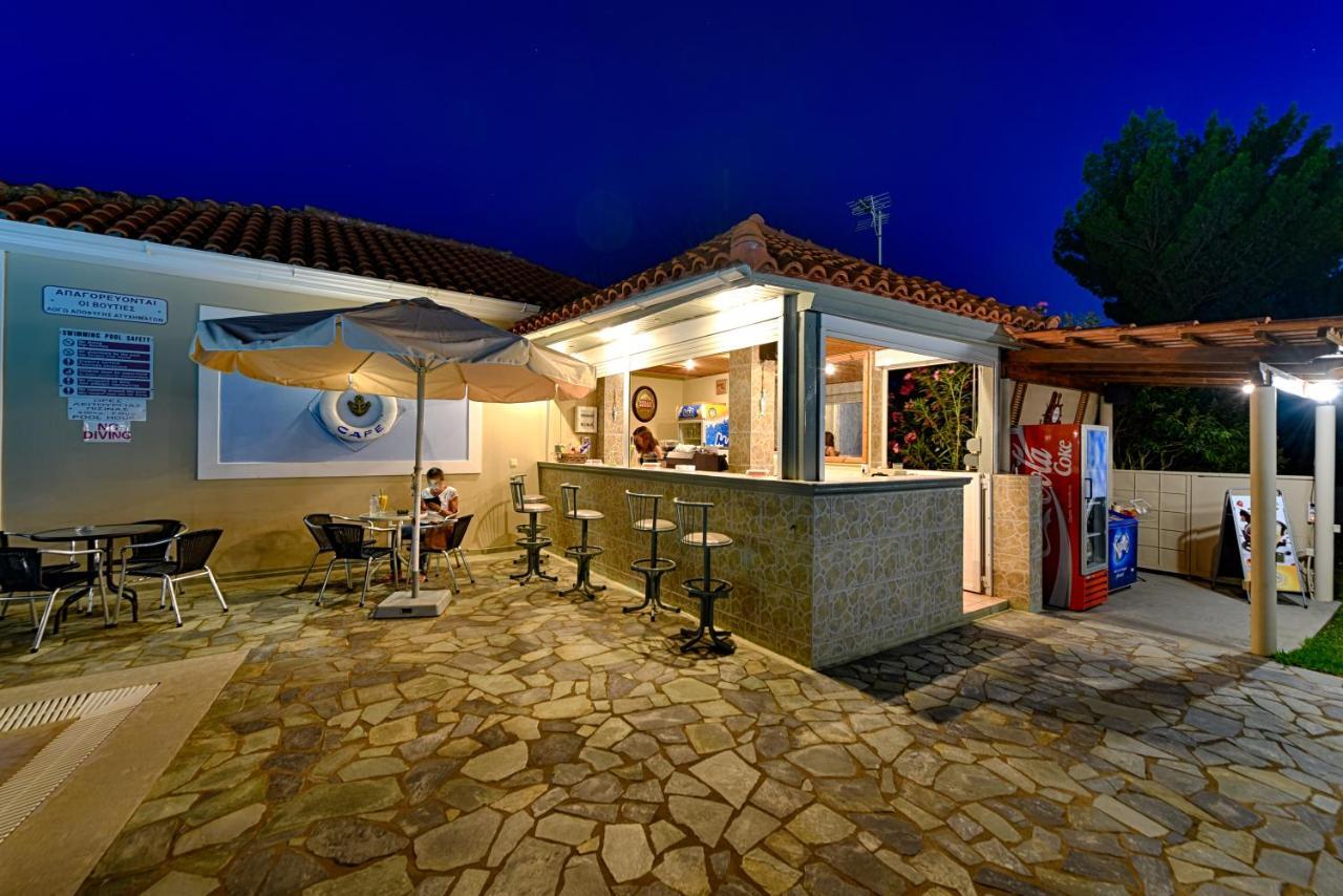 Ionis Hotel Troianata Екстериор снимка