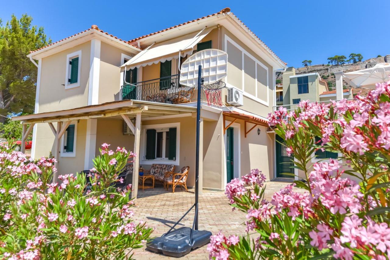 Ionis Hotel Troianata Екстериор снимка